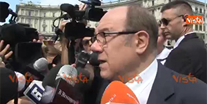 Funerali Vanzina, da De Sica a Verdone, il cinema italiano saluta il regista