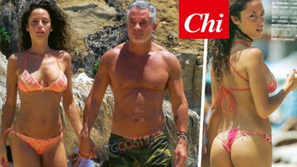 Belen, selfie allo specchio in slip. E Ilary Blasi… GALLERY DELLE VIP Belen, selfie allo specchio in slip. E Ilary Blasi… GALLERY DELLE VIP