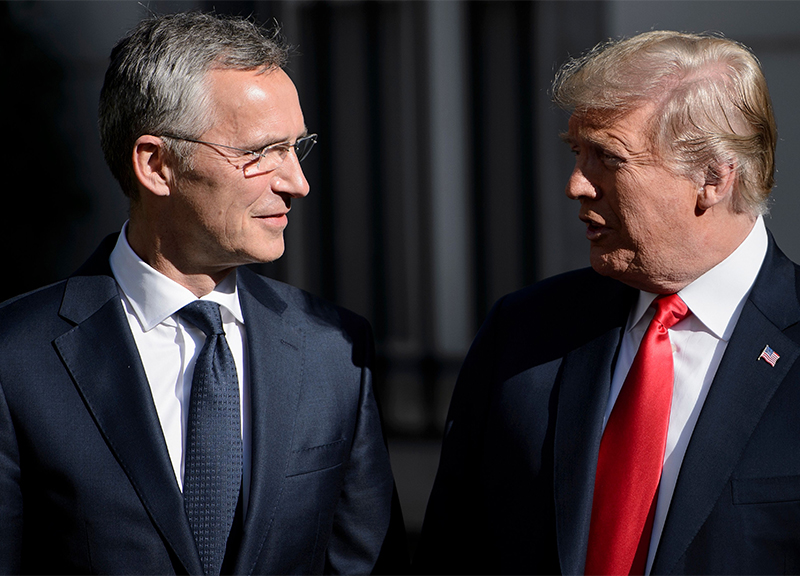 Nato, vertice a Bruxelles: Trump ha nel mirino Merkel e Orban e minaccia l’Ue Nato, vertice a Bruxelles: Trump ha nel mirino Merkel e Orban e minaccia l’Ue