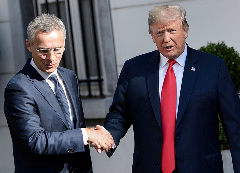 Nato, vertice a Bruxelles: Trump ha nel mirino Merkel e Orban e minaccia l’Ue Nato, vertice a Bruxelles: Trump ha nel mirino Merkel e Orban e minaccia l’Ue