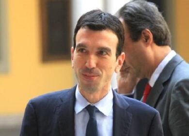 Pd: Martina alla prima riunione della segreteria nella periferia di Roma