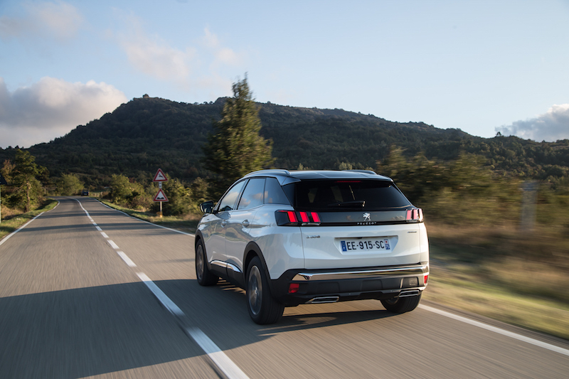 Peugeot 3008 e 5008: con il motorel 1.5 BluHDi arriva il cambio EAT8 Peugeot 3008 e 5008: con il motorel 1.5 BluHDi arriva il cambio EAT8
