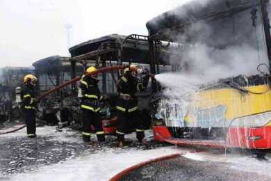 Bus Atac a fuoco è il 16esimo. Flambus a Castelfusano. Litoranea in Tilt