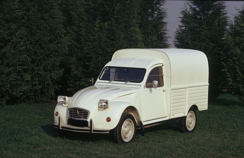 Citroen 2CV, settant’anni e non sentirli Citroen 2CV, settant’anni e non sentirli