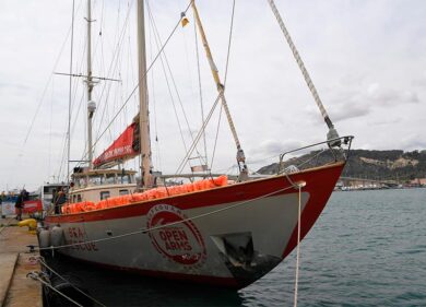 Migranti, Open Arms verso la Sicilia. Salvini: “Altra provocazione”