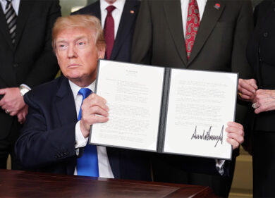 Alta tensione Usa-Iran. Trump: attenti o pagherete. Replica: è uno stupido