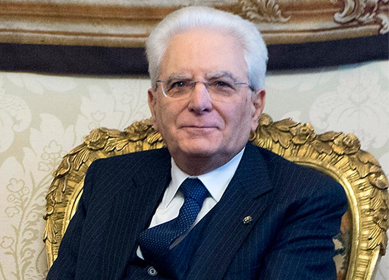 Insulti a Mattarella su Facebook e Twitter, in 39 rischiano 15 anni di carcere Insulti a Mattarella su Facebook e Twitter, in 39 rischiano 15 anni di carcere
