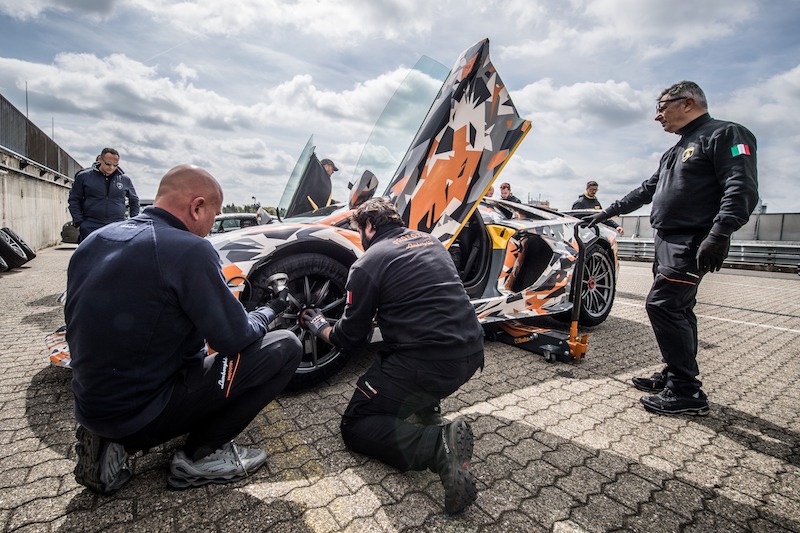 La Lamborghini Aventador SVJ gommata Pirelli conquista il Nurburgring La Lamborghini Aventador SVJ gommata Pirelli conquista il Nurburgring