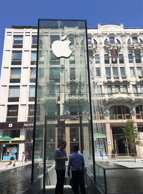 Apple Store, tributo a Milano e all’Italia. Dal passato al futuro. Intervista