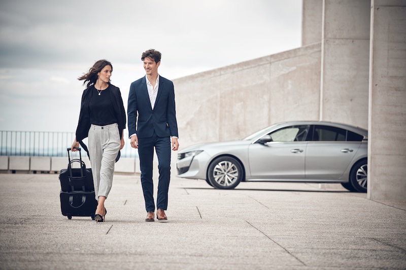 Peugeot Design lab, lancia una linea di bagagli pensate per la 508