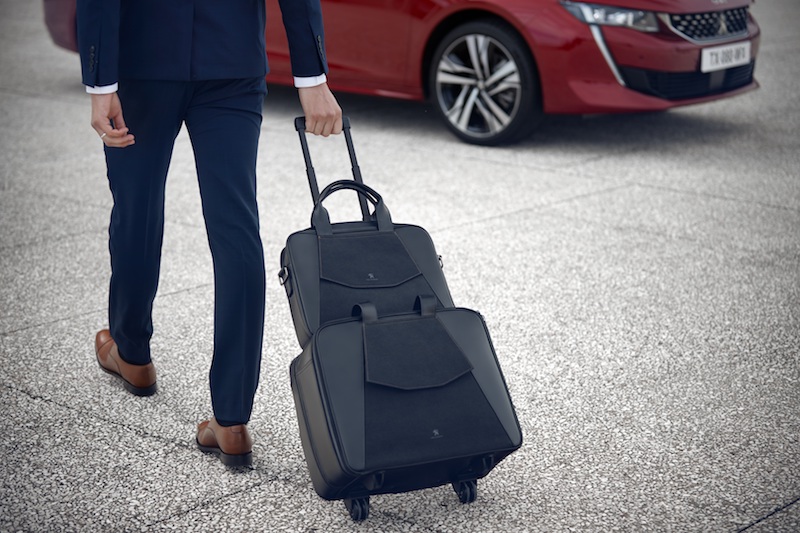 Peugeot Design lab, lancia una linea di bagagli pensate per la 508