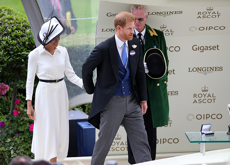 Meghan Markle e Harry danno “scandalo”: bacio in pubblico. MEGHAN MARKLE NEWS Meghan Markle e Harry danno “scandalo”: bacio in pubblico. MEGHAN MARKLE NEWS