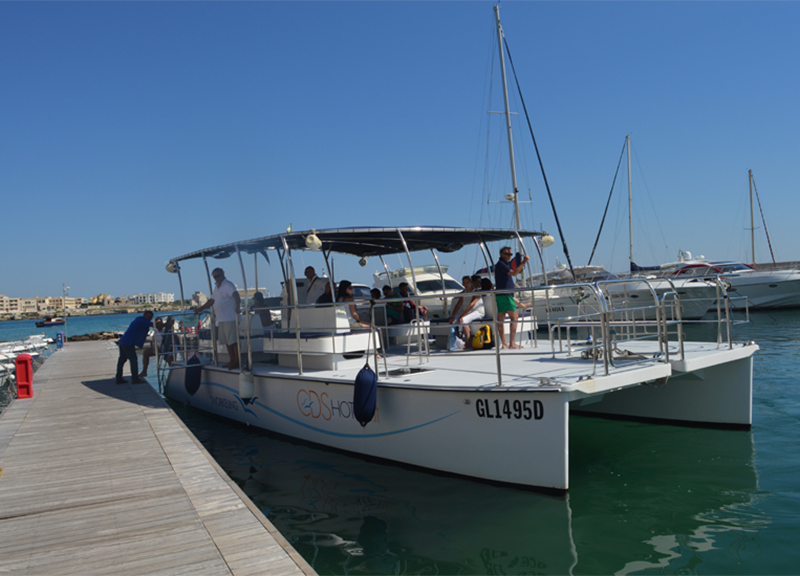 Salento che vai, leggenda che trovi. Il consiglio? Scoprirle in catamarano Salento che vai, leggenda che trovi. Il consiglio? Scoprirle in catamarano