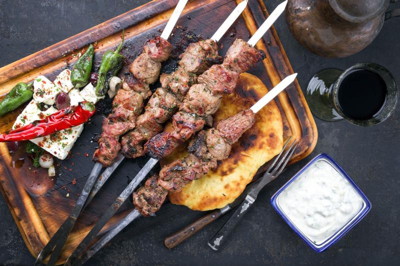 Oroscopo foodie per Ferragosto, a ogni segno zodiacale il suo cibo