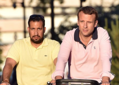 Macron e il bodyguard: spunta profilo di Benalla sul sito d’incontri Tinder