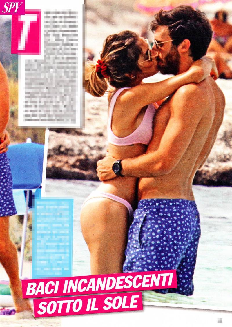 Federica Pellegrini, foto “sexy” in vasca per i 30 anni. Justine Mattera topless e…