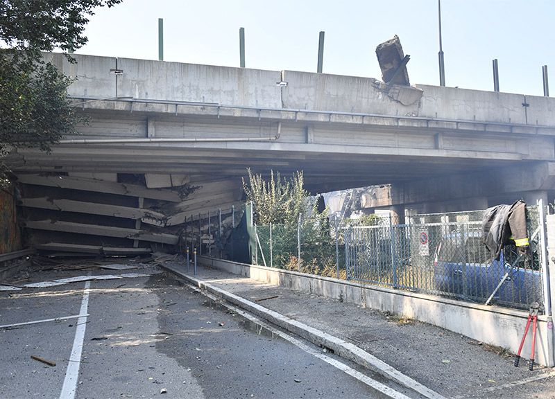 Bologna, Conte in visita ai 100 feriti. Vacanze, caos traffico. News