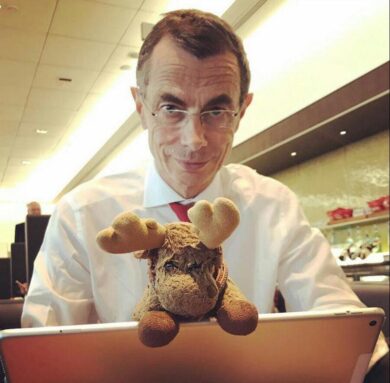 UniCredit alla guerra con Facebook. Mustier apre il dossier acquisizioni