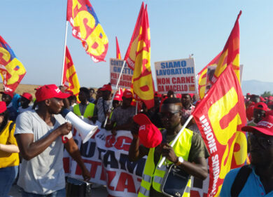 Caporalato: corteo protesta dei berretti rossi tra ghetto San Severo e Foggia