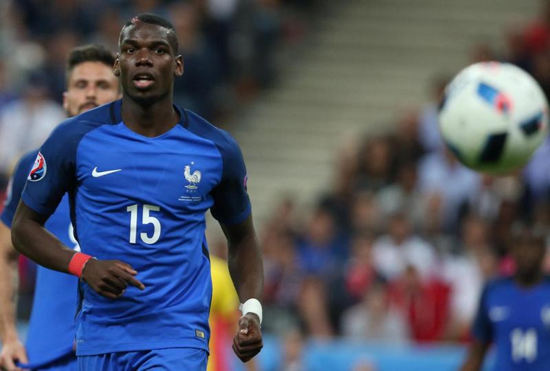 Pogba chiede la cessione al Manchester United: “Voglio andare al Barcellona” Pogba chiede la cessione al Manchester United: “Voglio andare al Barcellona”