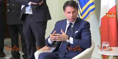 Tutte le battute di Conte alla conferenza stampa a Palazzo Chigi
