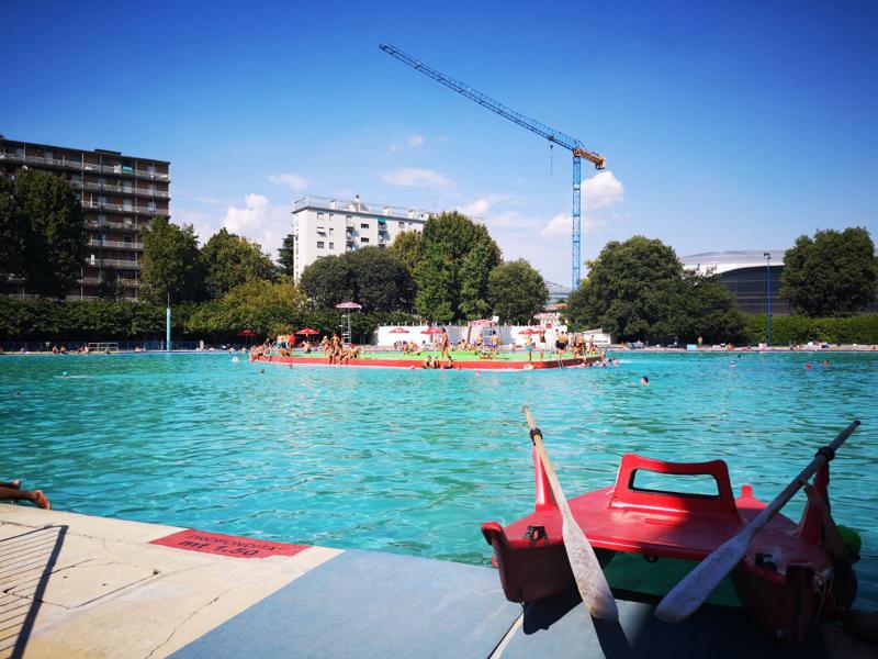 Un’estate a bordo vasca: viaggio al Lido, il mare dei milanesi Un’estate a bordo vasca: viaggio al Lido, il mare dei milanesi