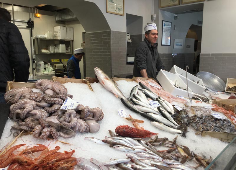 Pesce, un interscambio da 1,3 miliardi per la Lombardia, leader in Italia: +6% Pesce, un interscambio da 1,3 miliardi per la Lombardia, leader in Italia: +6%