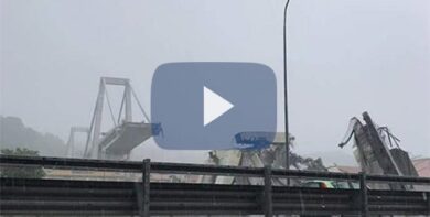 Genova, il momento del crollo è impressionante. “Oh, Dio…”. VIDEO FOTO