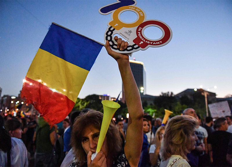Romania, scontri a Bucarest polizia-manifestanti. Una Mani Pulite rumena?