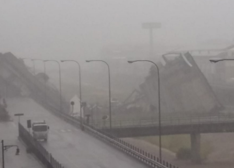Genova ponte crollato, sabato i funerali di Stato. Si scava senza sosta Genova ponte crollato, sabato i funerali di Stato. Si scava senza sosta