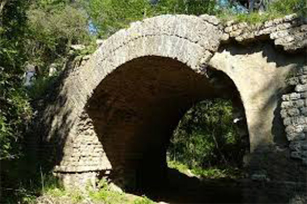 Ponte Morandi Genova, storia di una lunga e inesorabile decadenza bimillenaria Ponte Morandi Genova, storia di una lunga e inesorabile decadenza bimillenaria