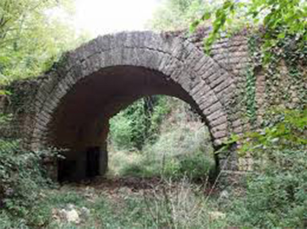 Ponte Morandi Genova, storia di una lunga e inesorabile decadenza bimillenaria Ponte Morandi Genova, storia di una lunga e inesorabile decadenza bimillenaria