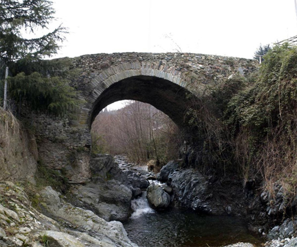 Ponte Morandi Genova, storia di una lunga e inesorabile decadenza bimillenaria Ponte Morandi Genova, storia di una lunga e inesorabile decadenza bimillenaria