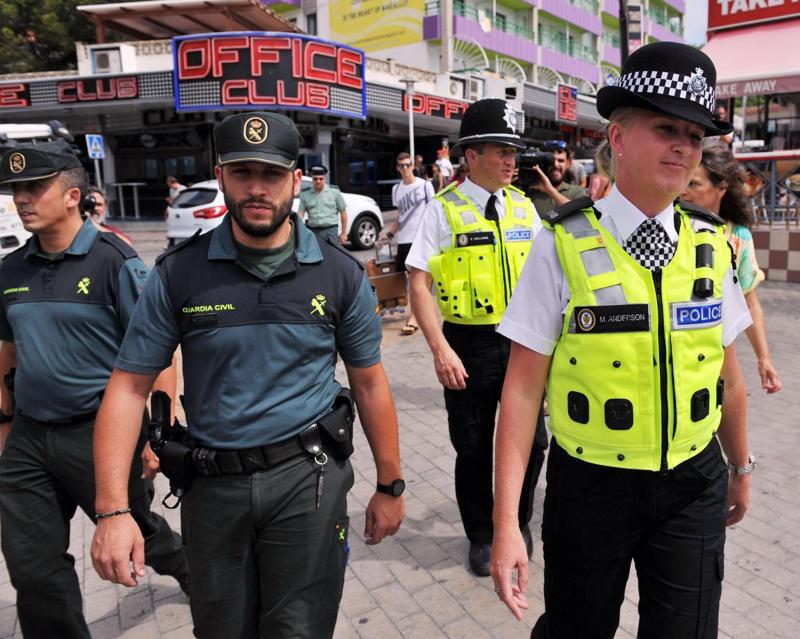 Londra violenta, nuova sparatoria: feriti due giovani Londra violenta, nuova sparatoria: feriti due giovani