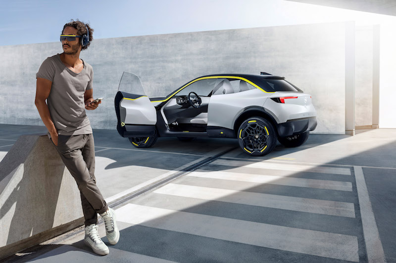 Opel  svela il GT X Experimental il primo SUV compatto elettrico 5 porte