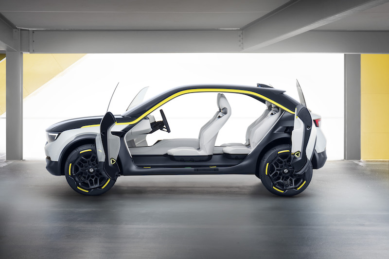 Opel  svela il GT X Experimental il primo SUV compatto elettrico 5 porte