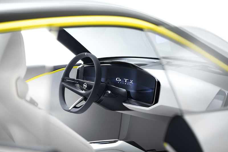 Opel  svela il GT X Experimental il primo SUV compatto elettrico 5 porte