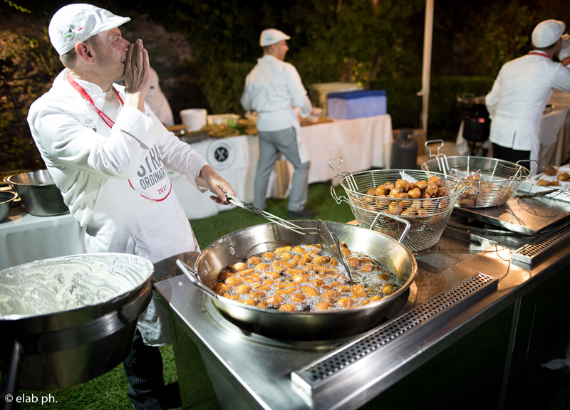 A Milo si chiama “Straordinario” la festa del cibo di strada fuori del comune A Milo si chiama “Straordinario” la festa del cibo di strada fuori del comune