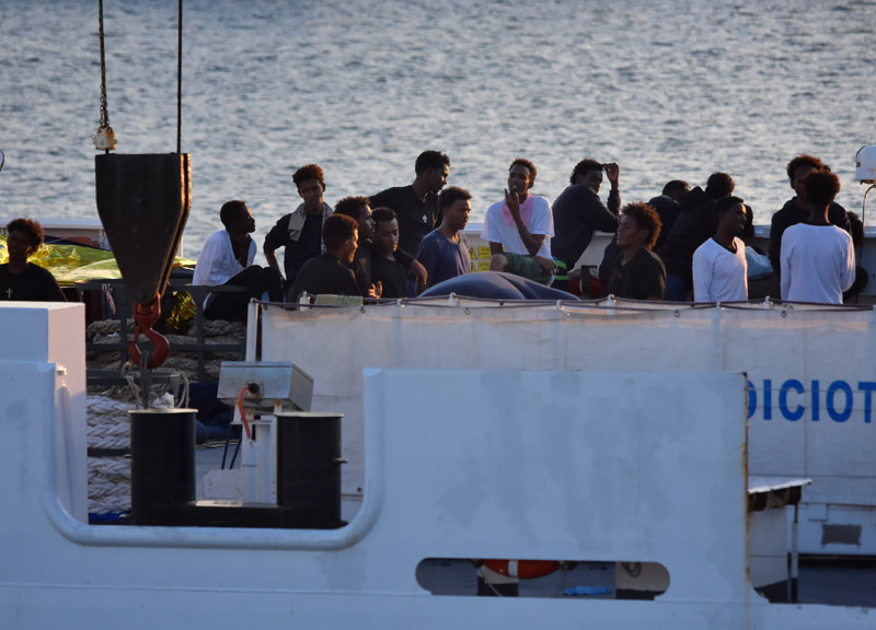 Salvini, quanto coraggio politico. Ma la Chiesa ci rifila i migranti Salvini, quanto coraggio politico. Ma la Chiesa ci rifila i migranti