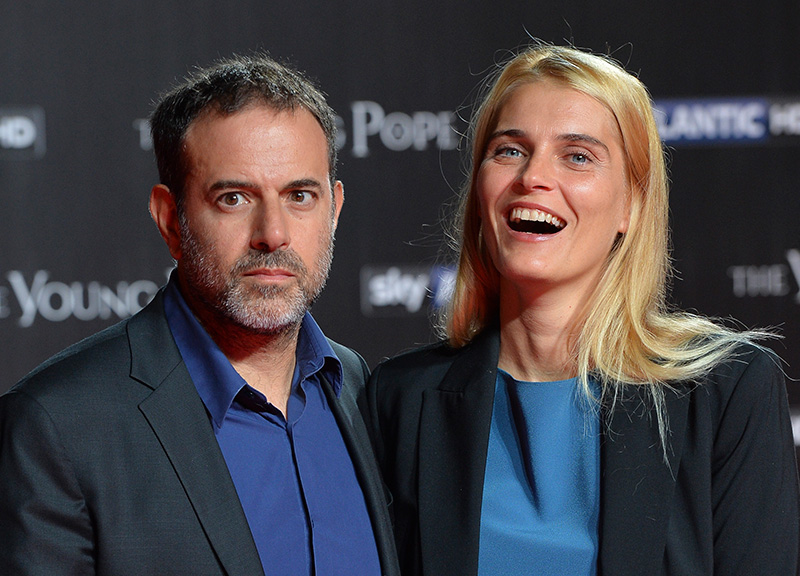 Claudia Zanella dice addio a Brizzi? Intanto l’attrice bacia un altro Claudia Zanella dice addio a Brizzi? Intanto l’attrice bacia un altro