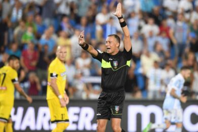 Uefa, retromarcia sulla scelta di utilizzare il Var