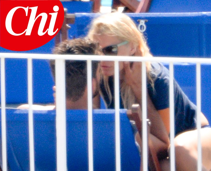 Claudia Zanella dice addio a Brizzi? Intanto l’attrice bacia un altro Claudia Zanella dice addio a Brizzi? Intanto l’attrice bacia un altro