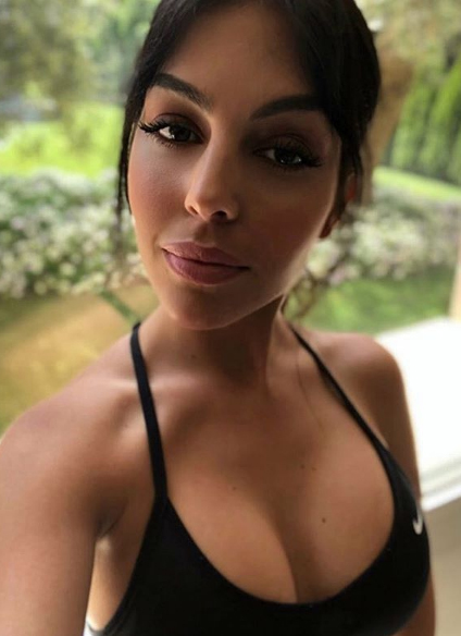 Georgina Rodriguez nude look. La fidanzata di Cristiano Ronaldo incanta Venezia Georgina Rodriguez nude look. La fidanzata di Cristiano Ronaldo incanta Venezia