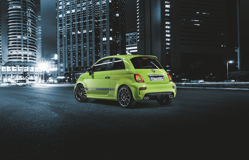 Abarth presenta la nuova gamma 595 Abarth presenta la nuova gamma 595