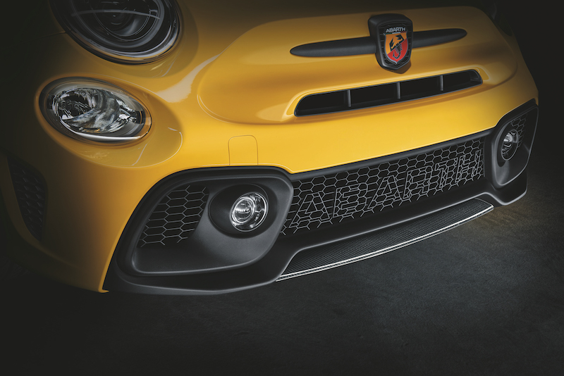 Abarth presenta la nuova gamma 595 Abarth presenta la nuova gamma 595