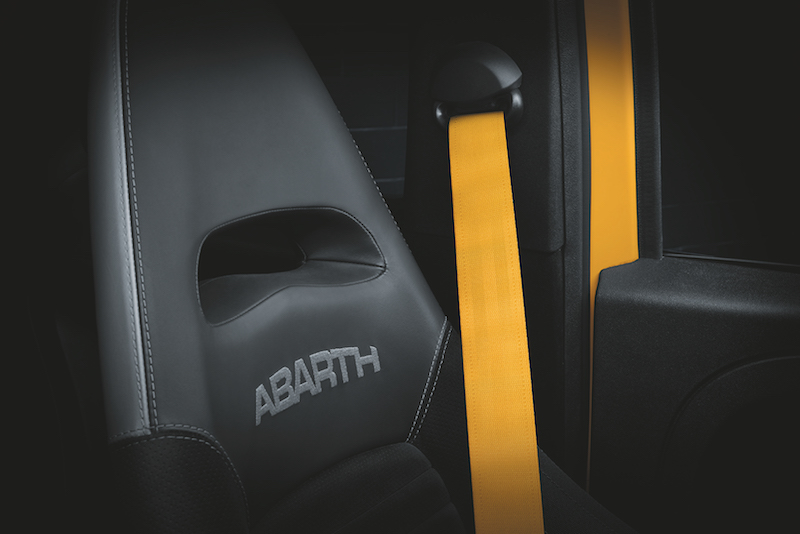 Abarth presenta la nuova gamma 595 Abarth presenta la nuova gamma 595