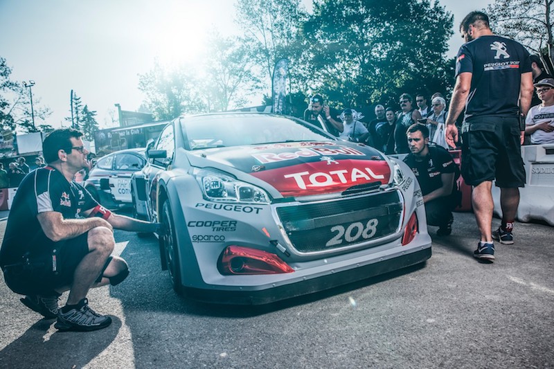 Il Team Peugeot nella tappa francese del WRX soffre Il Team Peugeot nella tappa francese del WRX soffre