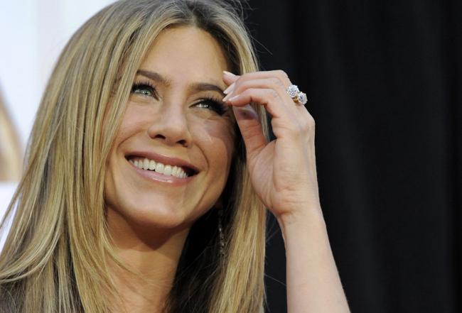 Brad Pitt e Jennifer Aniston, ritorno di fiamma (con l’ok di Clooney)? FOTO Brad Pitt e Jennifer Aniston, ritorno di fiamma (con l’ok di Clooney)? FOTO