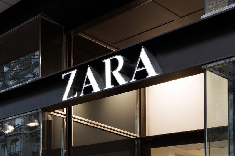 Zara riapre a Milano: specchi interattivi e angolo per gli acquisti online Zara riapre a Milano: specchi interattivi e angolo per gli acquisti online
