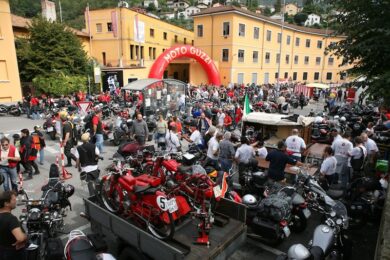 Moto Guzzi Open House 2018, rombano i motori
